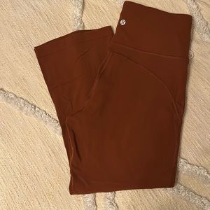 Lululemon groove super high rise crop 23